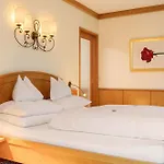 埃登勒汗酒店 4*